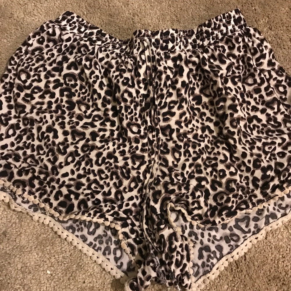 Shorts - Picture 3 of 3